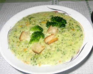 Суп-крем из брокколи с сыром Амбер