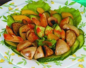 Теплый салат из баклажанов и шампиньонов